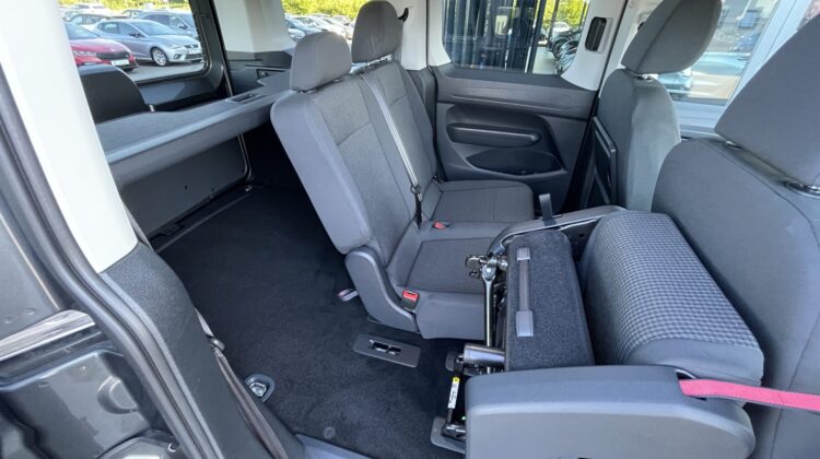 Caddy 2,0TDi DSG Kamera Apple Sitzhz Virtual LED