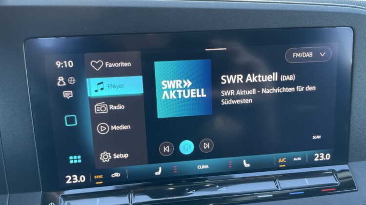 Caddy 2,0TDi DSG Kamera Apple Sitzhz Virtual LED