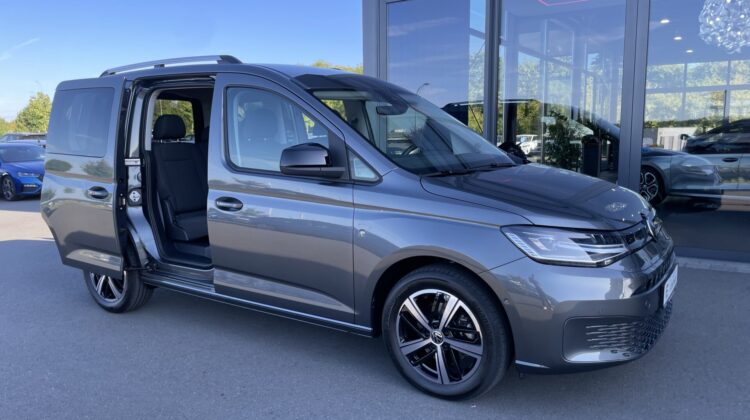 Caddy 2,0TDi DSG Kamera Apple Sitzhz Virtual LED