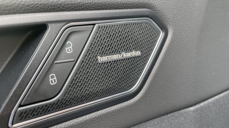 Tiguan R 4Motion Akrapovic 360°AHK 21″Black DCC