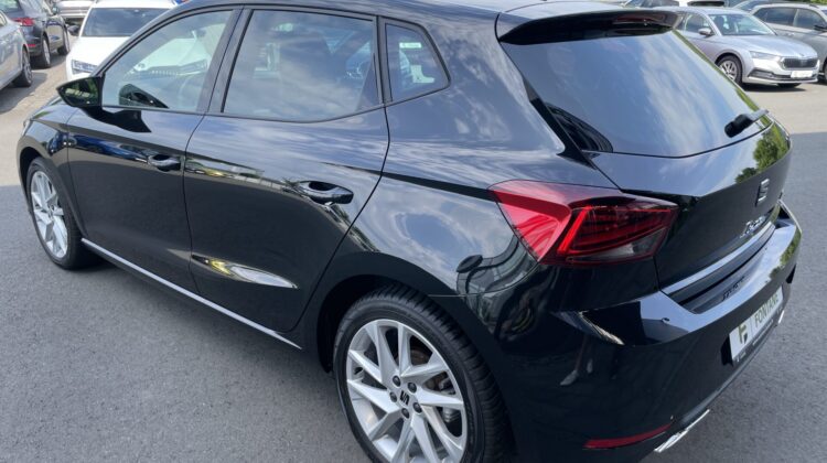Ibiza FR 17″ Navi LED AppleCarplay PDC