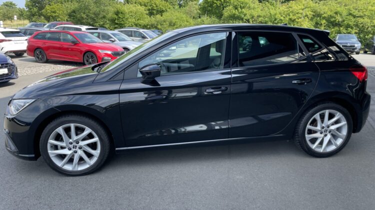 Ibiza FR 17″ Navi LED AppleCarplay PDC
