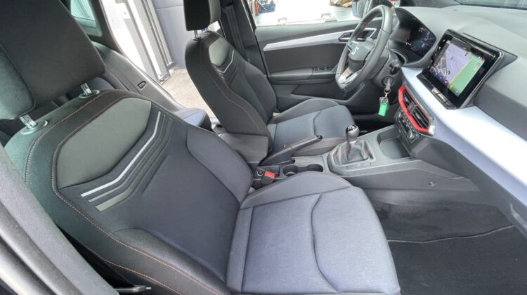 Ibiza FR 17″ Navi LED AppleCarplay PDC