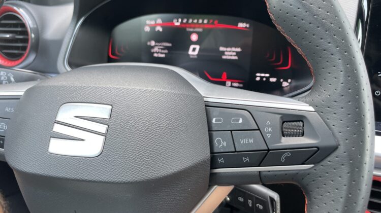 Ibiza FR 17″ Navi LED AppleCarplay PDC