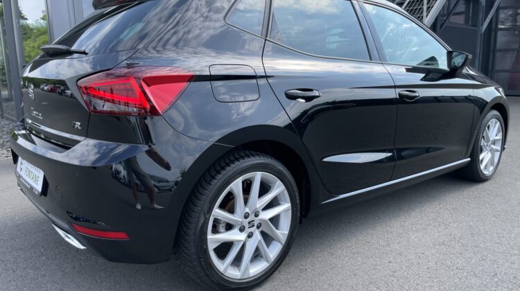 Ibiza FR 17″ Navi LED AppleCarplay PDC