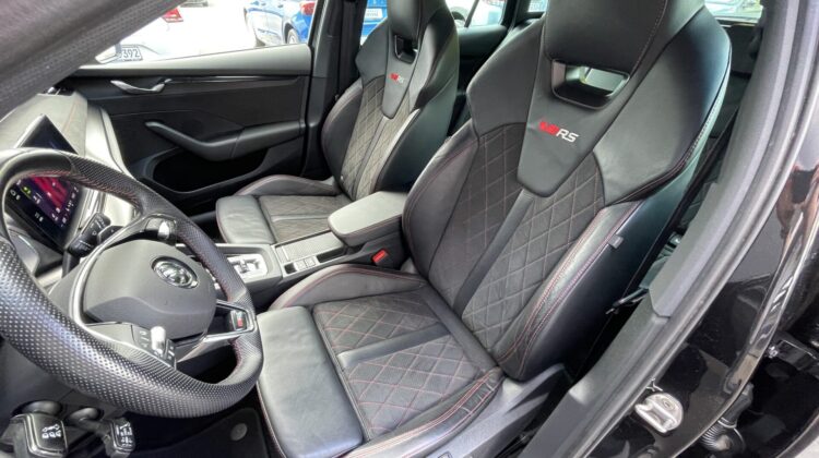 Octavia Combi 2,0TSi RS Pano 360°DCC AHK Massage