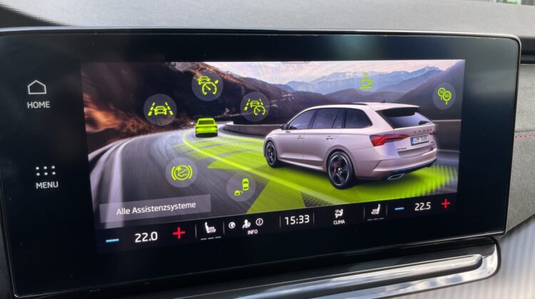 Octavia Combi 2,0TSi RS Pano 360°DCC AHK Massage