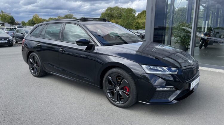 Octavia Combi 2,0TSi RS Pano 360°DCC AHK Massage