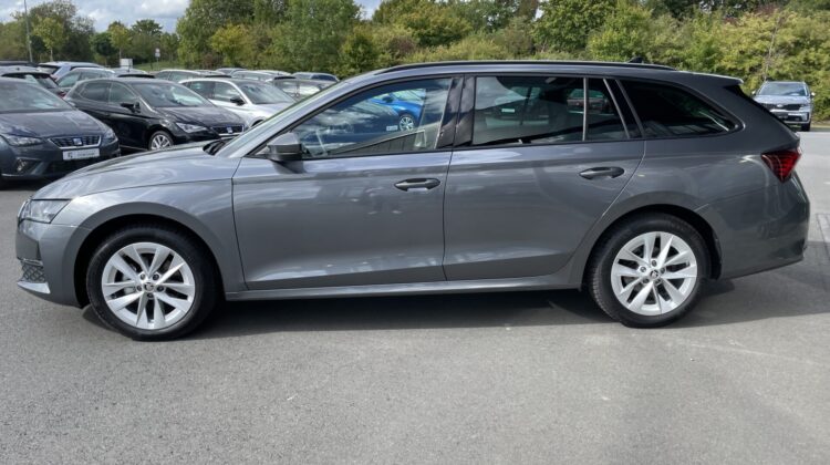 Octavia Combi 2.0TDI DSG Selection Matrix Navi