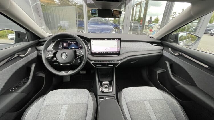 Octavia Combi 2.0TDI DSG Selection Matrix Navi