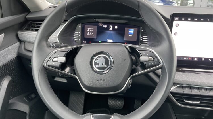 Octavia Combi 2.0TDI DSG Selection Matrix Navi