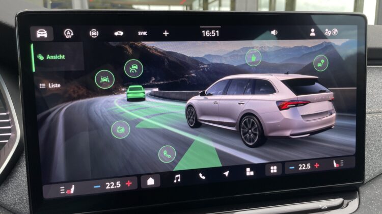 Octavia Combi 2.0TDI DSG Selection Matrix Navi