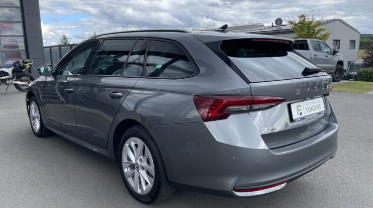 Octavia Combi 2.0TDI DSG Selection Matrix Navi