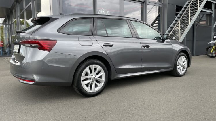 Octavia Combi 2.0TDI DSG Selection Matrix Navi