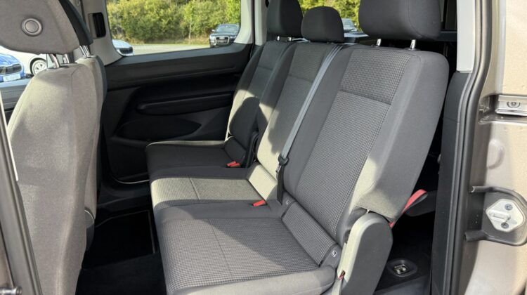 Caddy 2.0TDI Maxi 7-Sitzer VC Kamera 17