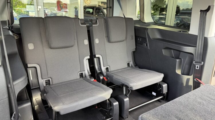 Caddy 2.0TDI Maxi 7-Sitzer VC Kamera 17