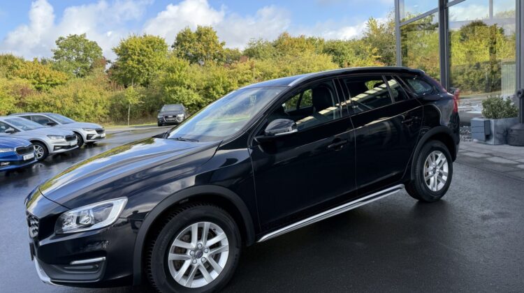 V60 Cross Country Navi Kamera Xenon