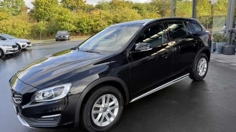 V60 Cross Country Navi Kamera Xenon