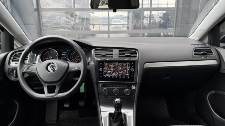 Golf VII Lim. Trendline 5-türig Navi PDC