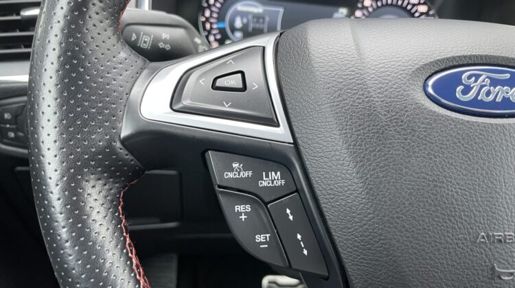 S-Max 2,5iHEV ST-Line 19″ Keyless Business LED