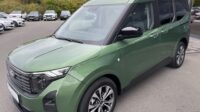 Tourneo Courier A/T Titanium Carplay AHK PDC