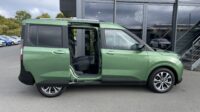 Tourneo Courier A/T Titanium Carplay AHK PDC