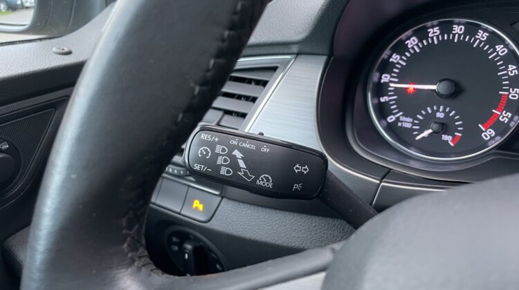 Fabia 1,4TDi Joy Navi SHZ 2xPDC Alu