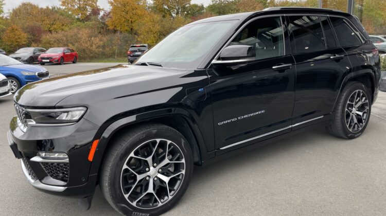 Grand Cherokee Summit Reserve Plug-In-Hybrid 4xe