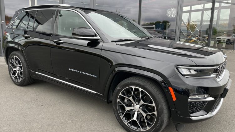 Grand Cherokee Summit Reserve Plug-In-Hybrid 4xe