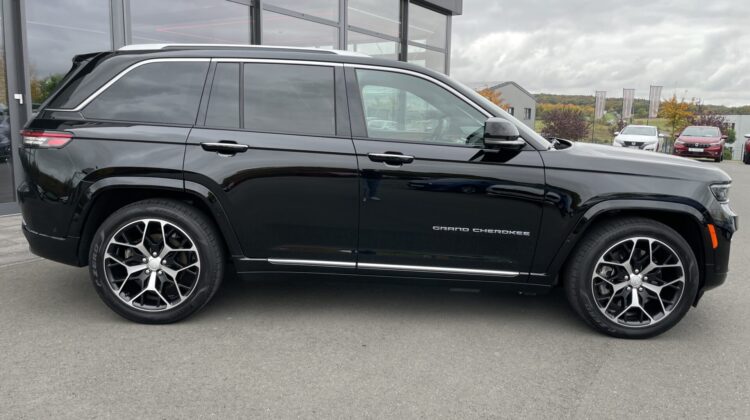 Grand Cherokee Summit Reserve Plug-In-Hybrid 4xe