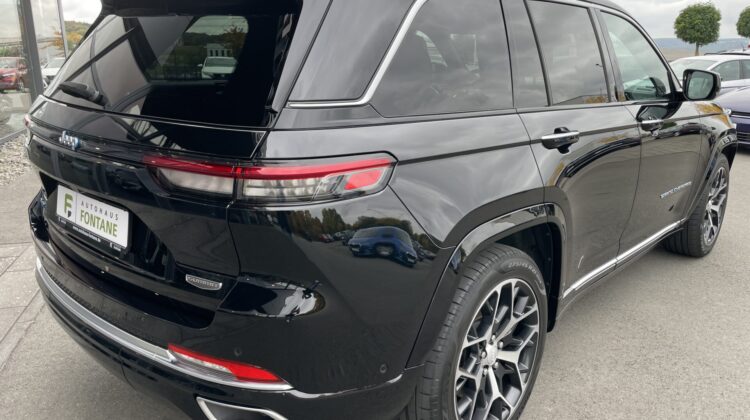 Grand Cherokee Summit Reserve Plug-In-Hybrid 4xe