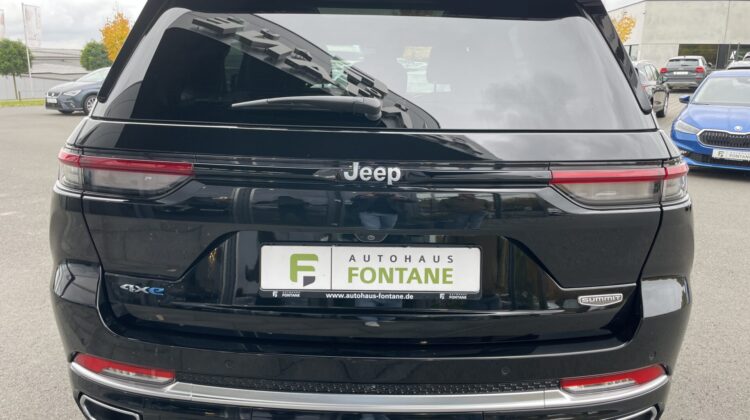 Grand Cherokee Summit Reserve Plug-In-Hybrid 4xe