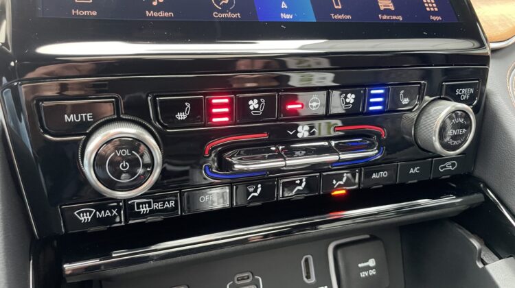 Grand Cherokee Summit Reserve Plug-In-Hybrid 4xe