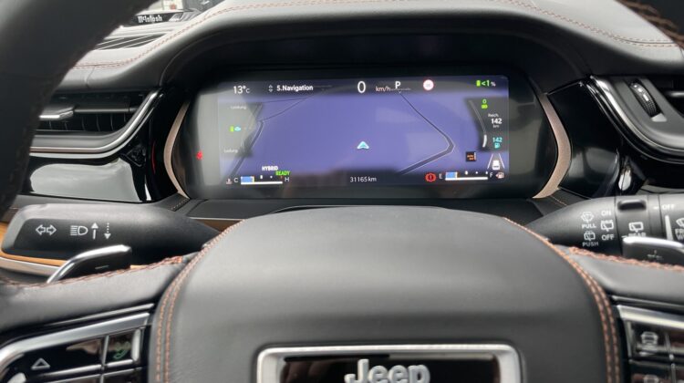 Grand Cherokee Summit Reserve Plug-In-Hybrid 4xe