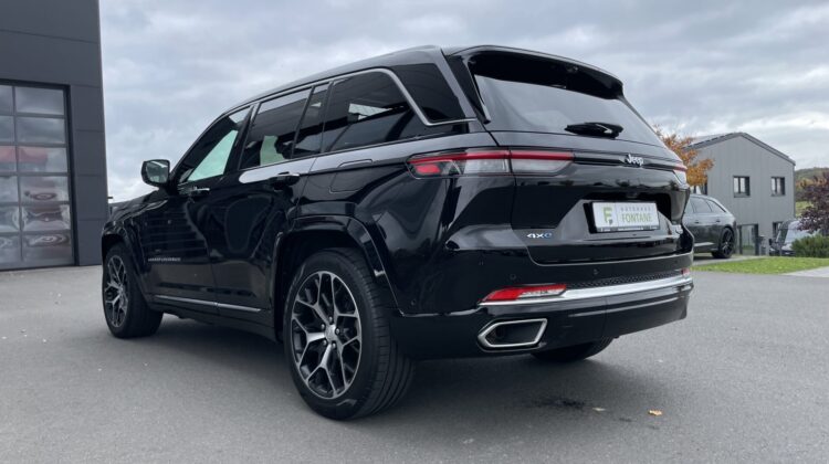 Grand Cherokee Summit Reserve Plug-In-Hybrid 4xe