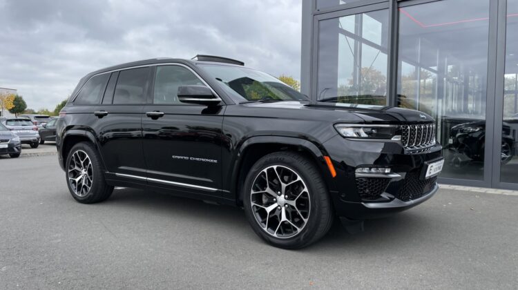 Grand Cherokee Summit Reserve Plug-In-Hybrid 4xe