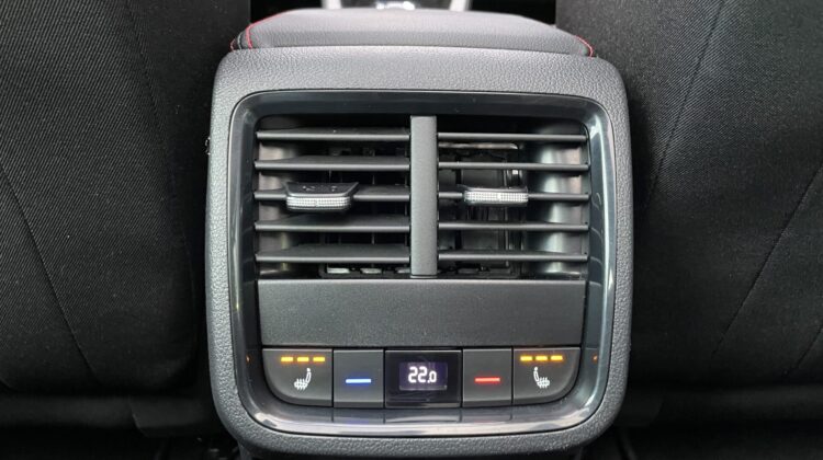 Octavia Kombi 2.0TDI RS AHK Matrix Pano ACC