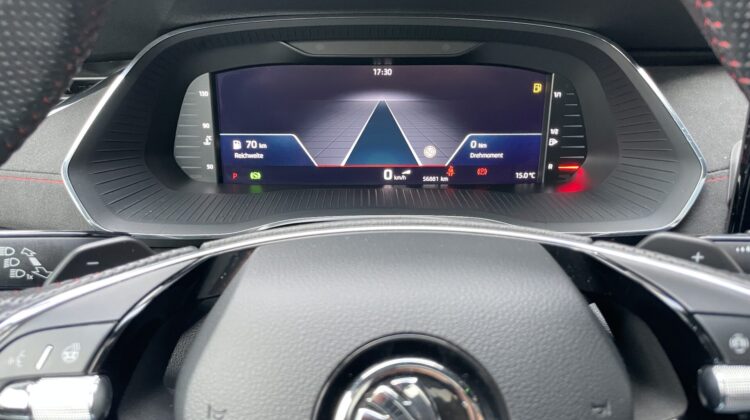 Octavia Kombi 2.0TDI RS AHK Matrix Pano ACC