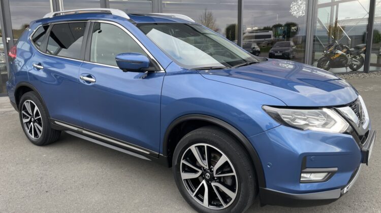 X-Trail 1,7 dCi 6-Gang Leder AHK Pano Bose