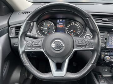 X-Trail 1,7 dCi 6-Gang Leder AHK Pano Bose