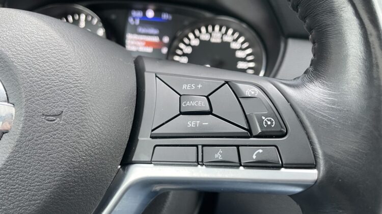 X-Trail 1,7 dCi 6-Gang Leder AHK Pano Bose