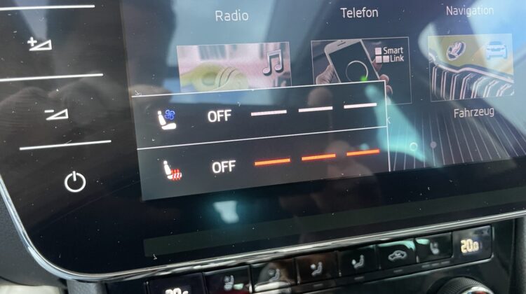 Superb Combi 2,0TSi L&K 4×4 Pano Canton AHK ACC