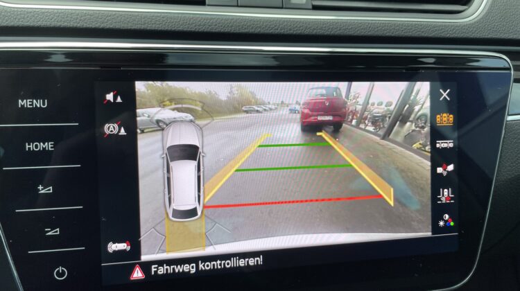 Superb Combi 2,0TSi L&K 4×4 Pano Canton AHK ACC
