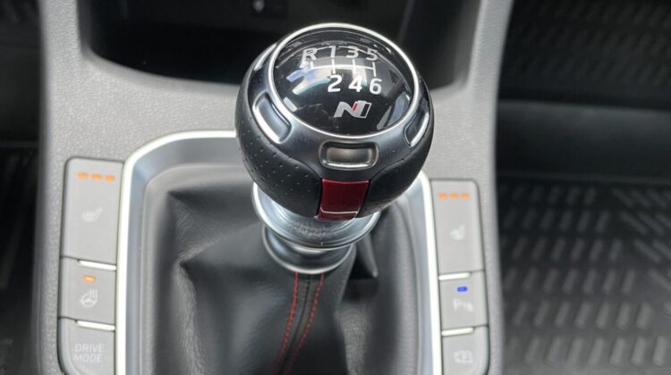 i30 1,5 6-Gang N-Line Navi AHK Sitzheizung Lenkradheizung