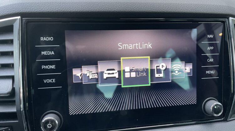 Karoq 2,0TDi Ambition 4×4 DSG Navi AHK Sitzhz