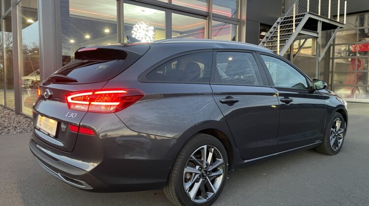 i30 1,5 DCT CW Edition 30+ AHK Navi Sitzhz Apple