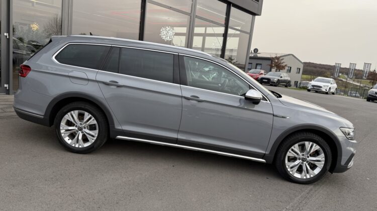 Passat Variant Alltrack 4Motion Navi AHK Kamera
