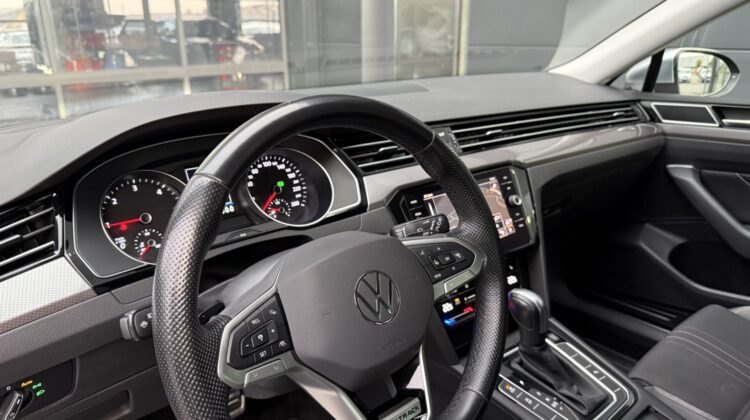 Passat Variant Alltrack 4Motion Navi AHK Kamera