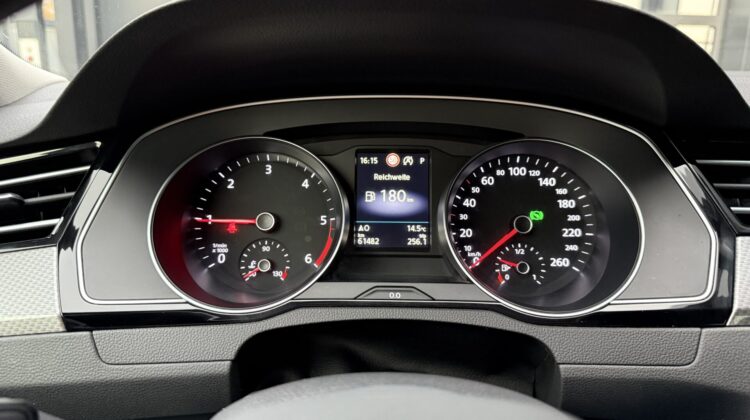 Passat Variant Alltrack 4Motion Navi AHK Kamera