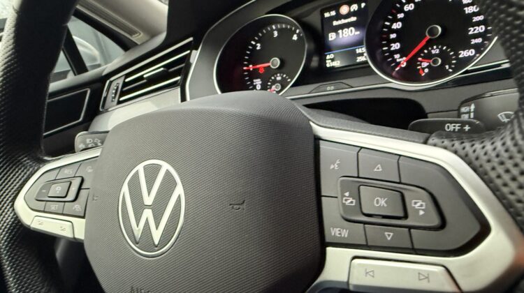 Passat Variant Alltrack 4Motion Navi AHK Kamera